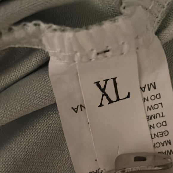 Colorful Art You Wear Long Sleeve Pullover XL - Picture 10 of 12